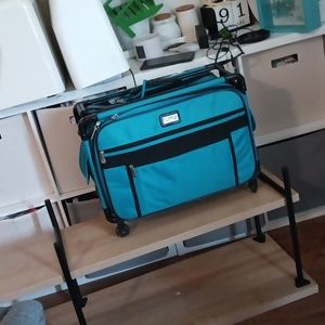 Tuto sewing machine carrier